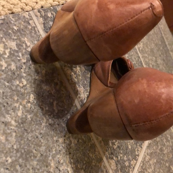 Nicoise Rose Crest Cut Wedges - Picture 4 of 8